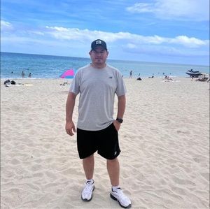 Meet your Posher, Javier